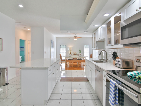 Anna Maria Island Charming 3-Bedroom Retreat with Private Pool
