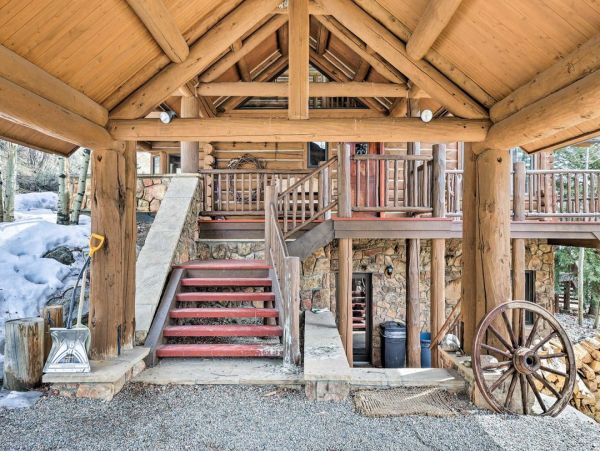 Luxury Vacation Rental – Vail Valley Mountain Lodge with Hot Tub