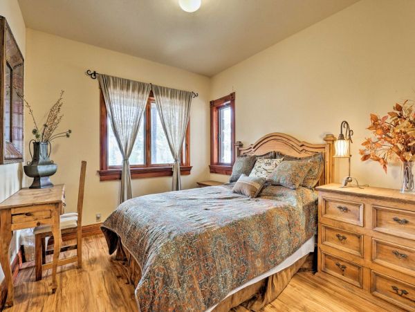 Luxury Vacation Rental – Vail Valley Mountain Lodge with Hot Tub