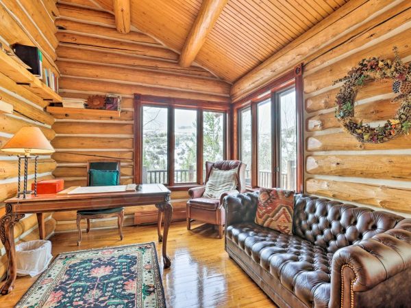 Luxury Vacation Rental – Vail Valley Mountain Lodge with Hot Tub