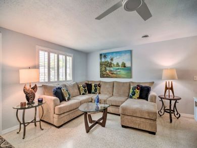 Tropical Two Bedroom Cottage in Bradenton Beach