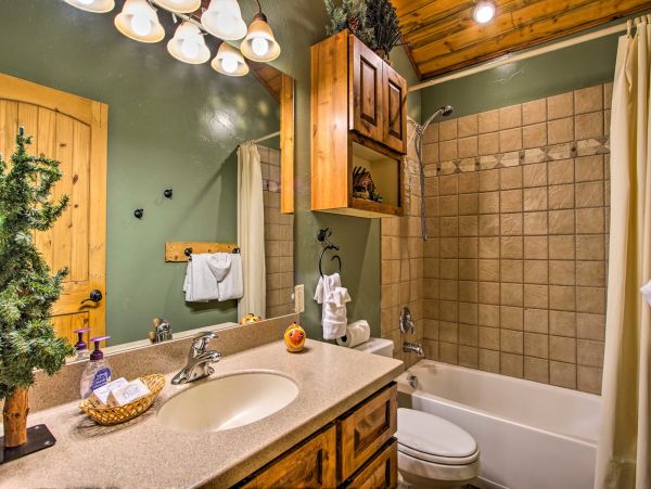 2500 Sq Ft Log Cabin