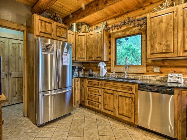 2500 Sq Ft Log Cabin