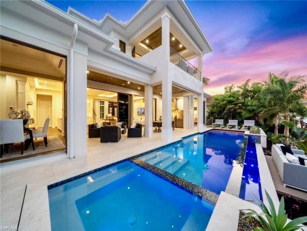 Naples Luxury Four Bedrooms Plus Den Pool Home