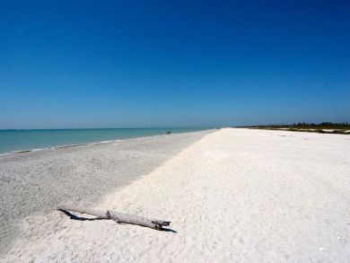 Right At Bowman Beach Stroll to Sand from 3 Bedroom Condo