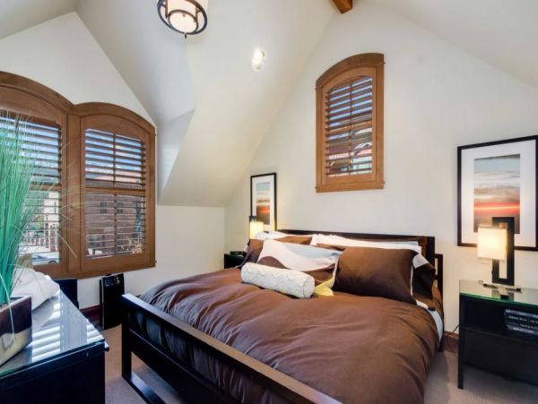 Walk to Lift 4  Bedroom Rental Vacation Home in Breckenridge