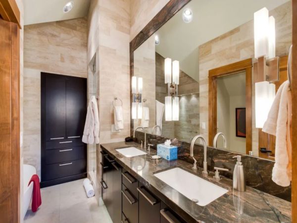 Walk to Lift 4  Bedroom Rental Vacation Home in Breckenridge