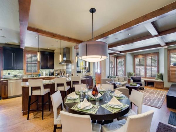 Walk to Lift 4  Bedroom Rental Vacation Home in Breckenridge