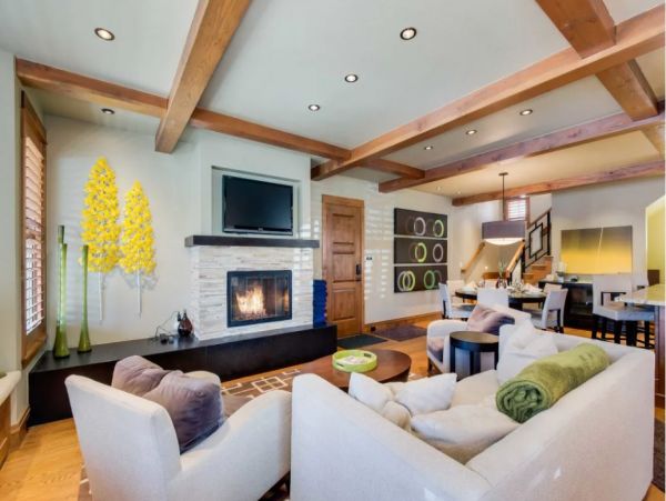 Walk to Lift 4  Bedroom Rental Vacation Home in Breckenridge