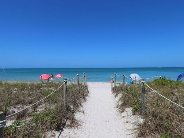 Charming Vacation Rental Home on Captiva Walk To Beach