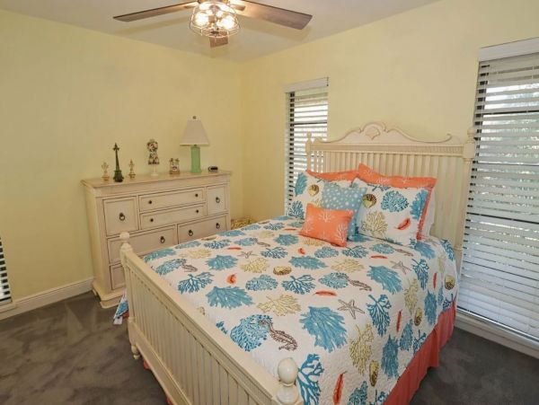 Charming Vacation Rental Home on Captiva Walk To Beach