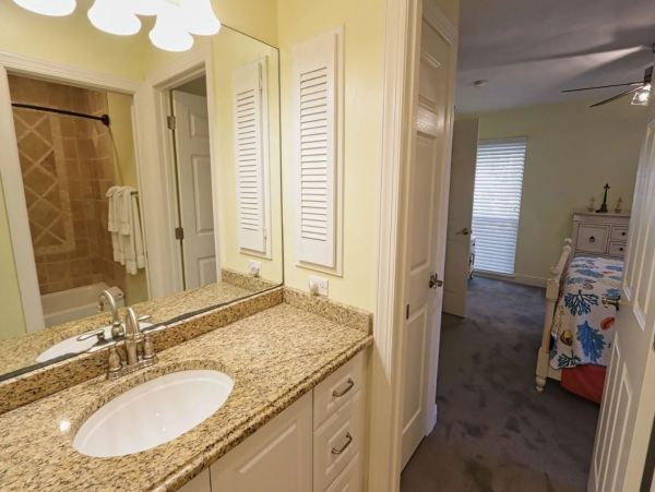Charming Vacation Rental Home on Captiva Walk To Beach