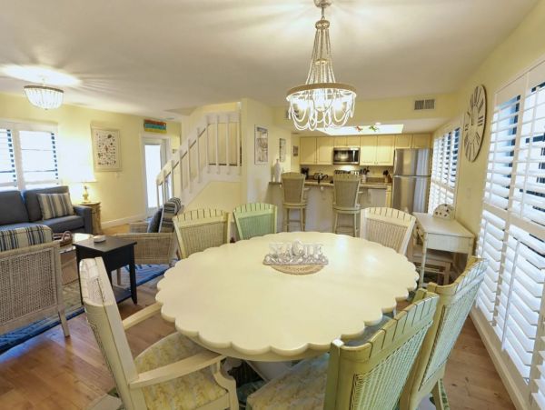 Charming Vacation Rental Home on Captiva Walk To Beach