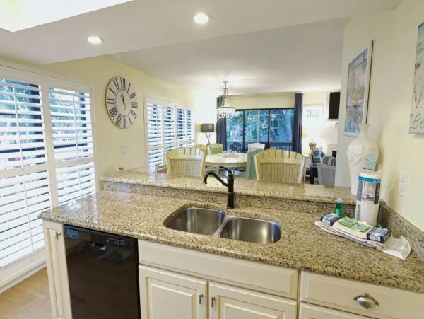 Charming Vacation Rental Home on Captiva Walk To Beach