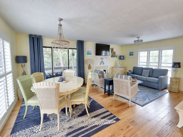Charming Vacation Rental Home on Captiva Walk To Beach