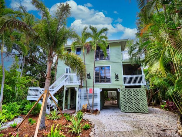 Charming Vacation Rental Home on Captiva Walk To Beach