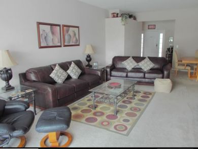 4 Bedroom Home with a Private Salt Water Pool and Jacuzzi