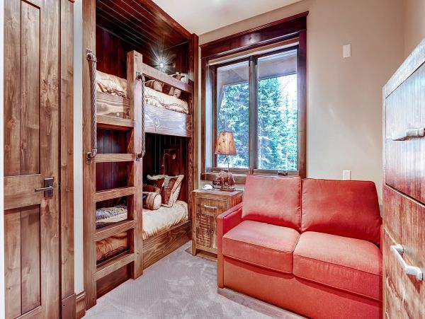 Gorgeous Breckenridge Vacation Home Sleeps Sixteen Guests