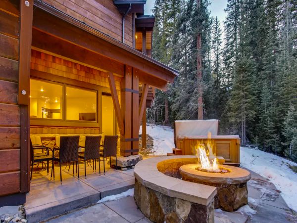 Gorgeous Breckenridge Vacation Home Sleeps Sixteen Guests