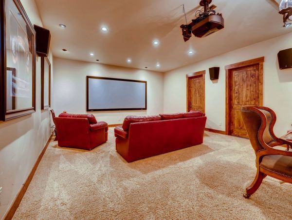 Breckenridge Ski-in Ski-out Six Bedroom Vacation Home