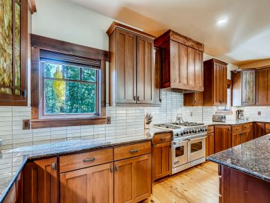 Walk to Lift 7 Bedroom Home in Breckenridge