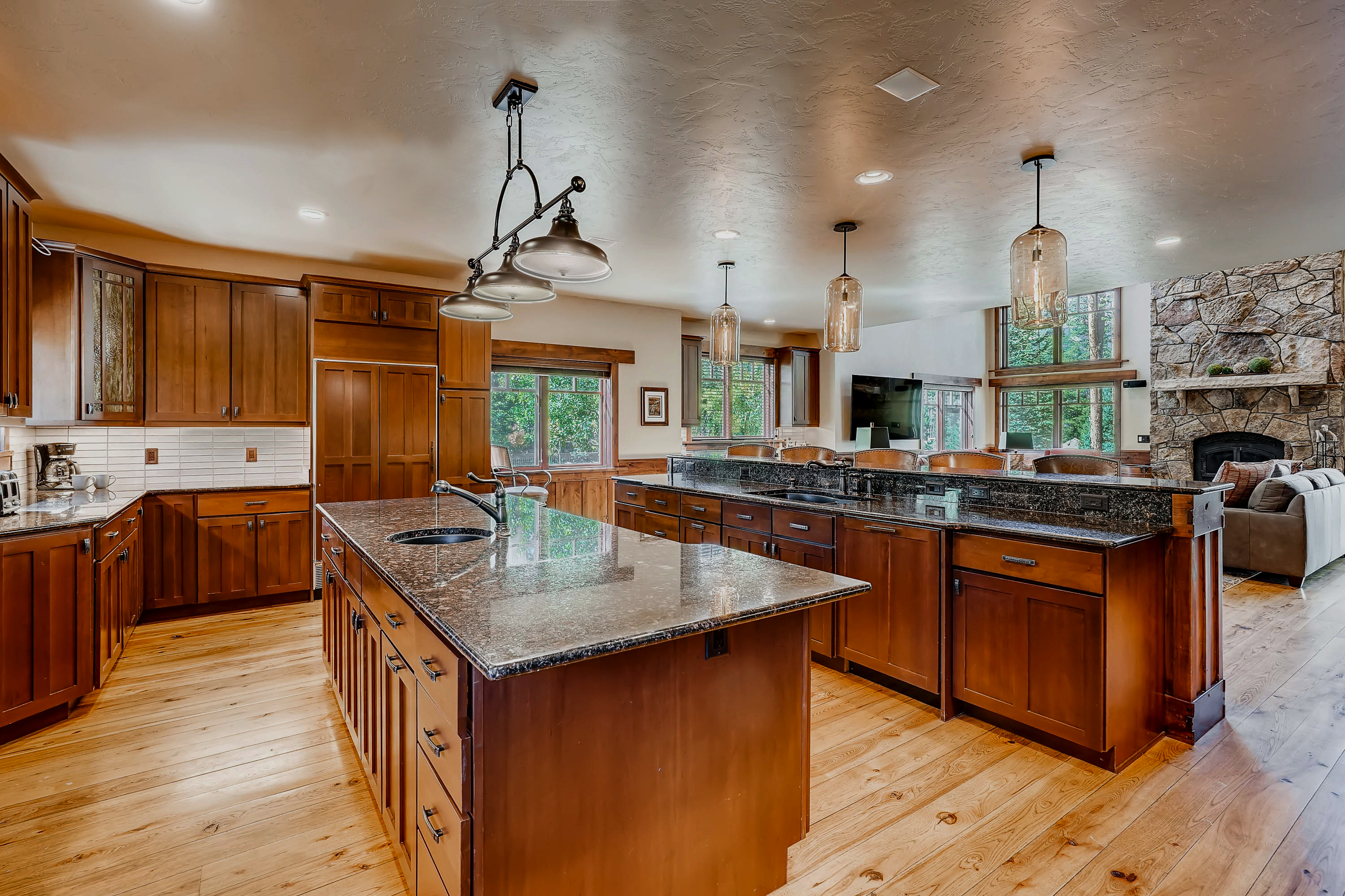 Walk to Lift 7 Bedroom Home in Breckenridge