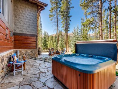Walk to Lift 7 Bedroom Home in Breckenridge
