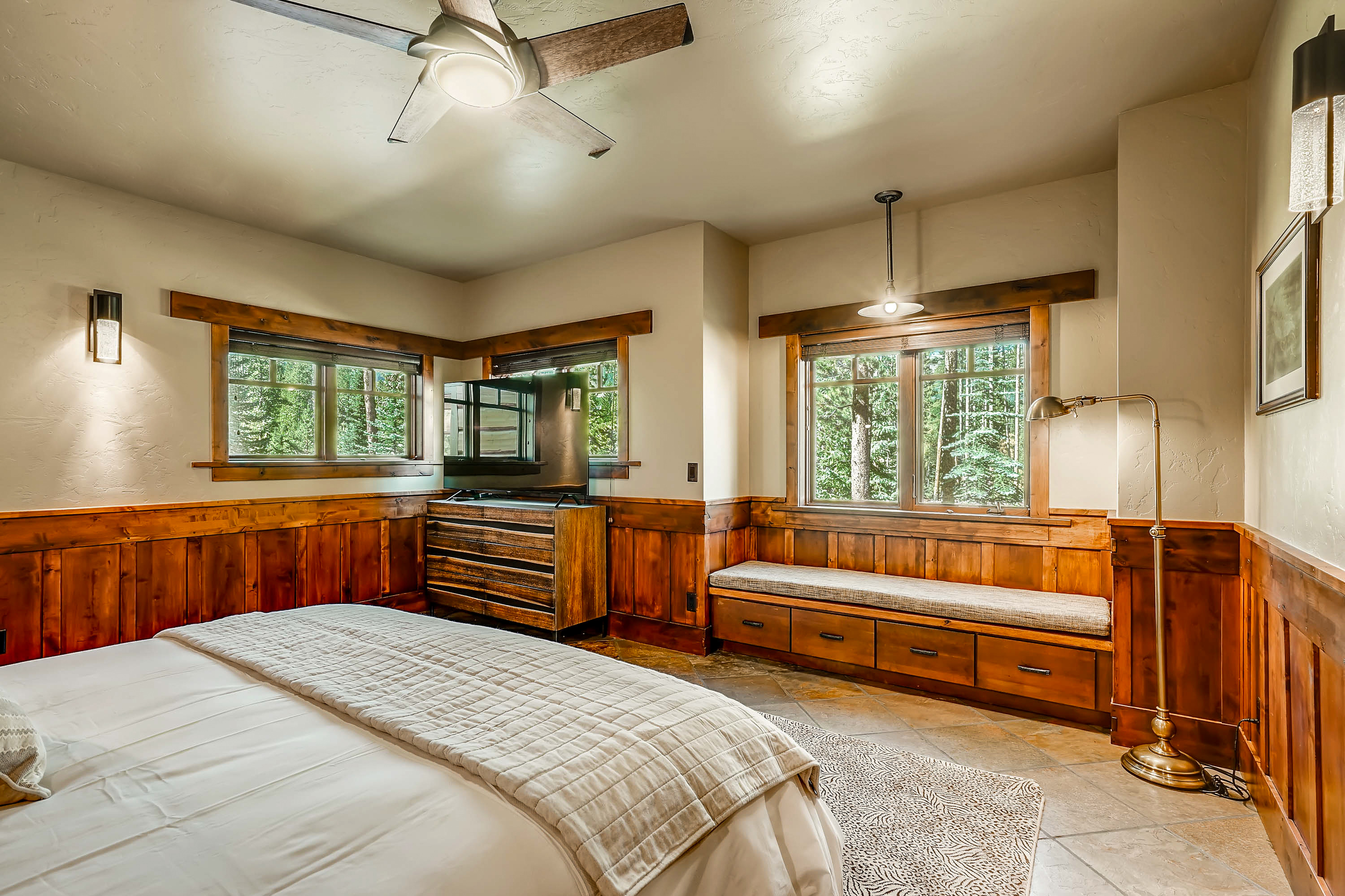 Walk to Lift 7 Bedroom Home in Breckenridge