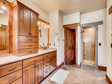 Walk to Lift 7 Bedroom Home in Breckenridge