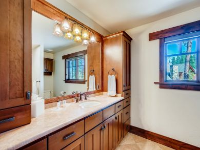 Walk to Lift 7 Bedroom Home in Breckenridge