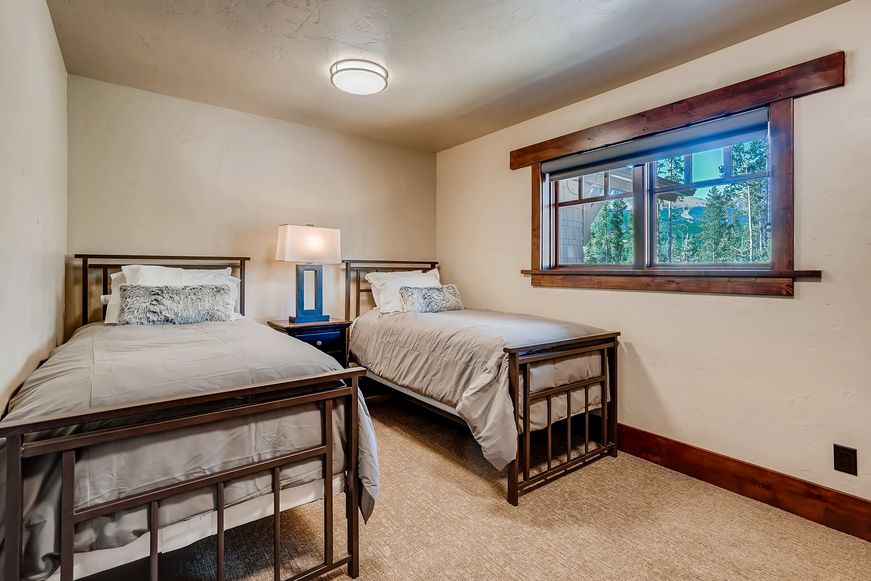 Walk to Lift 7 Bedroom Home in Breckenridge