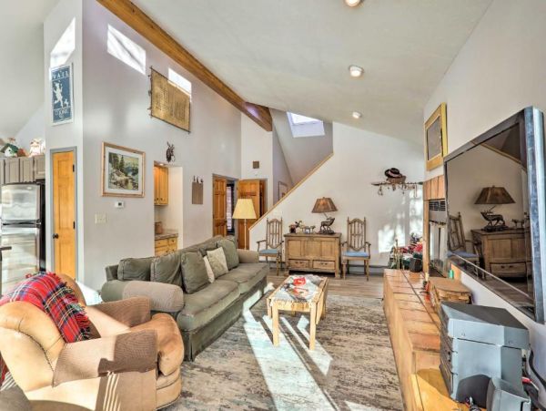 Charming Avon Vacation Rental Near Skiing and Hiking