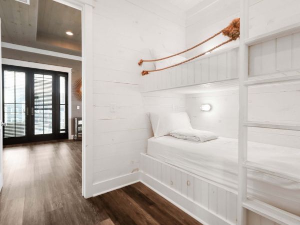 Luxury Destin Seven Bedroom Vacation Home Beach Across the Street