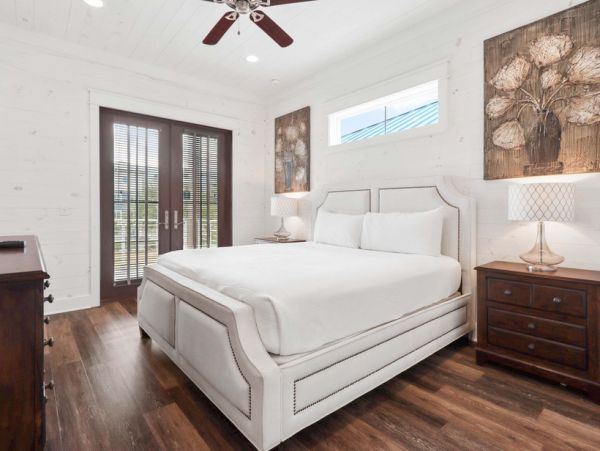 Luxury Destin Seven Bedroom Vacation Home Beach Across the Street