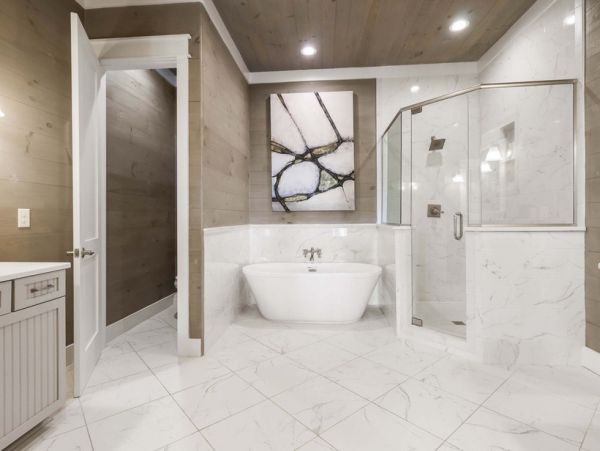 Luxury Destin Seven Bedroom Vacation Home Beach Across the Street