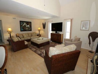 Charming Vacation Rental on Captiva island. Call Today.