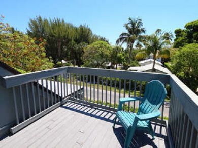 Charming Vacation Rental on Captiva island. Call Today.
