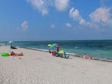 Charming Vacation Rental on Captiva island. Call Today.