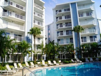 Naples Vacation Condo Sleeps Four Guests Gulf Views