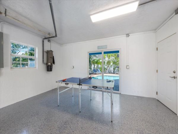 Three Bedroom Pool Home in Holmes Beach Short Walk to Beach