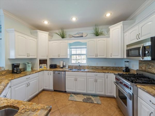 Three Bedroom Pool Home in Holmes Beach Short Walk to Beach