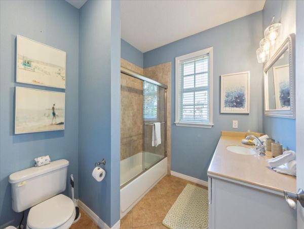 Three Bedroom Pool Home in Holmes Beach Short Walk to Beach