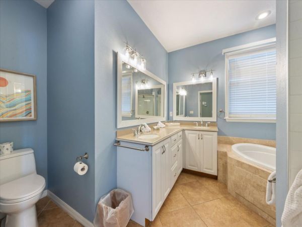 Three Bedroom Pool Home in Holmes Beach Short Walk to Beach