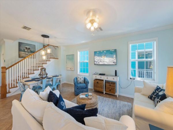 Three Bedroom Pool Home in Holmes Beach Short Walk to Beach