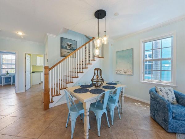 Three Bedroom Pool Home in Holmes Beach Short Walk to Beach