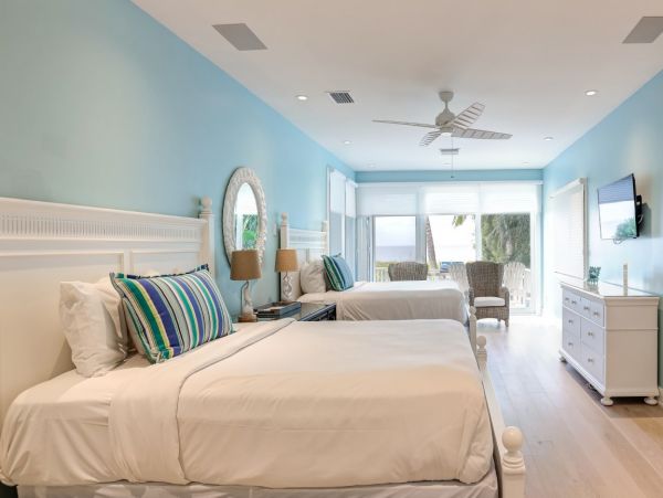 Captiva Luxury Vacation Rental Sleeps Ten Guests