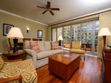 Luxury Vacation Rental Condo Two Bedrooms in Kaanapali Maui