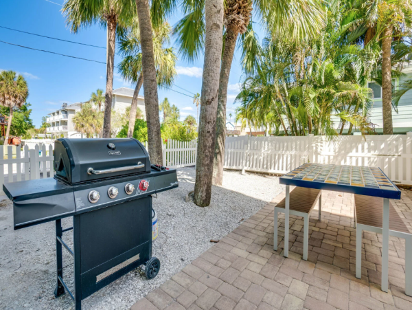 Holmes Beach Two Bedrooms Vacation Condo