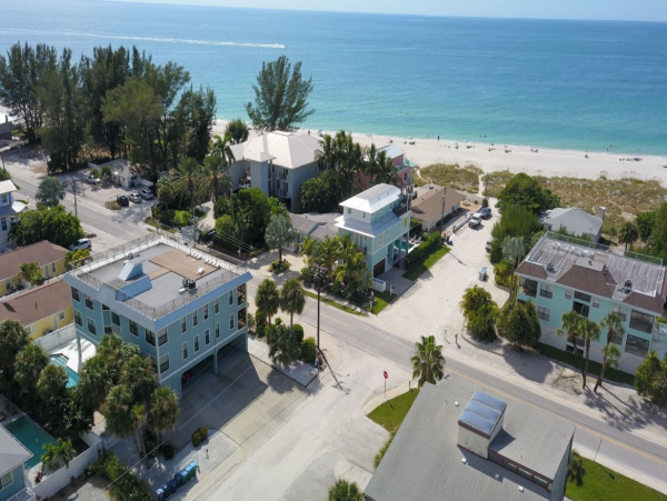 Holmes Beach Two Bedrooms Vacation Condo