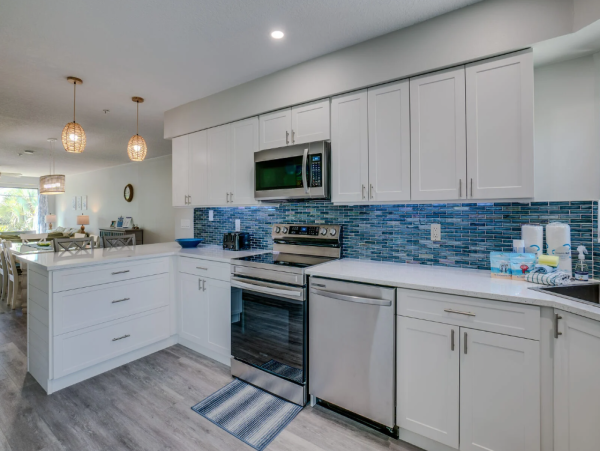 Holmes Beach Two Bedrooms Vacation Condo